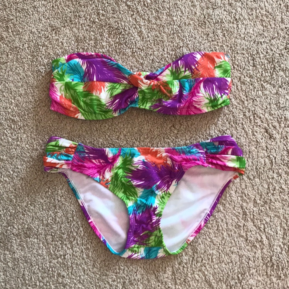 S dELiA’s Strapless Bathing Suit Set
